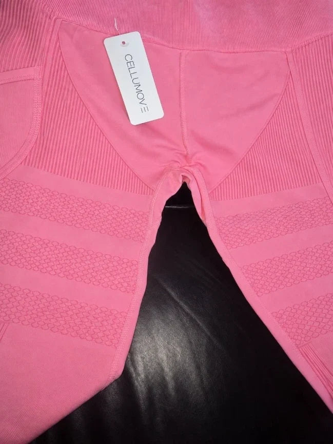 Chantel N., photo of CelluMove leggings